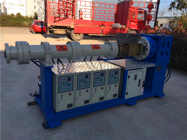 螺桿式冷水機(jī)