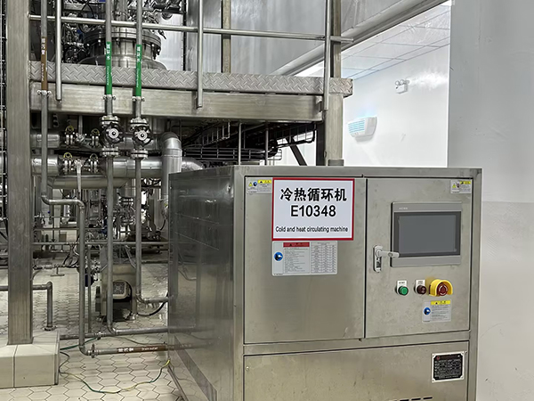 反應(yīng)釜配套冷熱一體機(jī)
