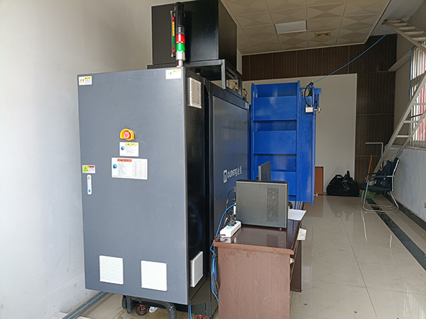 300度高溫油溫機(jī) 300度高溫油溫機(jī)