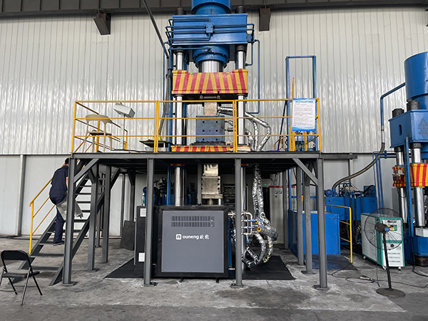 熱壓機(jī)控溫油溫機(jī) 熱壓機(jī)控溫油溫機(jī)